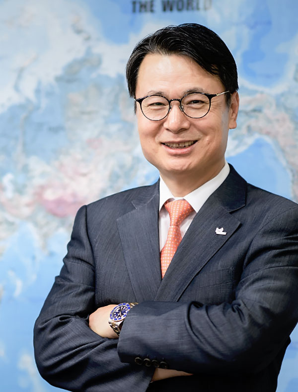 Park Dong-ho,CEO & PRESIDENT